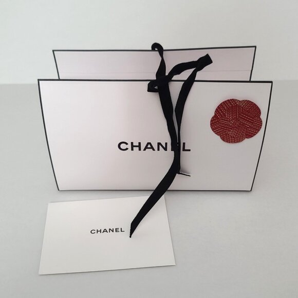 Authentic Empty CHANEL Clutch Style Gift Bag Box White Logo 8.75" X 5.5" X 3" - Picture 5 of 9